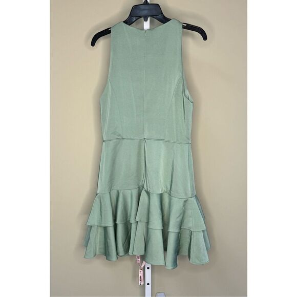Mac Duggal NWT Ruffle Hem Sleeveless Skater Dress in Pistachio Size 8 - Picture 3 of 9